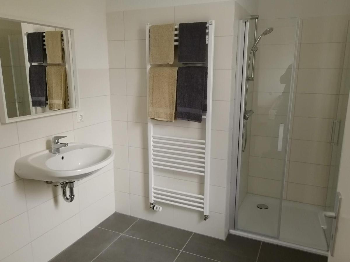 Haupthaus Moeblierte Zimmer Mit Eigenem Bad Uelzen Exterior photo